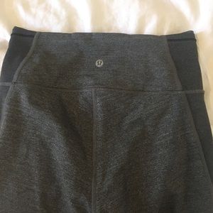 🦋Grey detailed Lululemon leggings